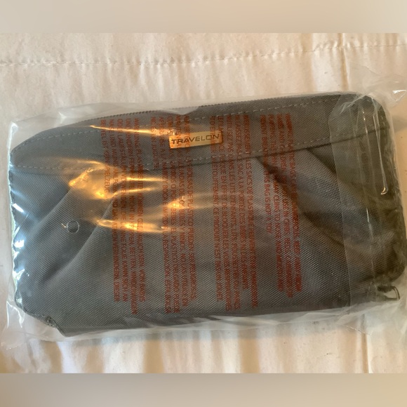 New with tags, rfid protected wallet - Picture 3 of 6